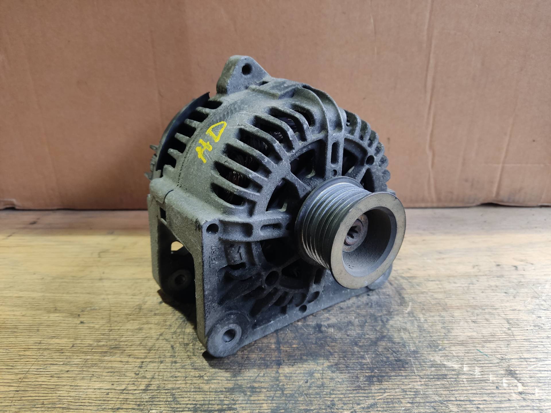 RENAULT Megane 2 generation (2002-2012) Alternator 2542818C 24894611