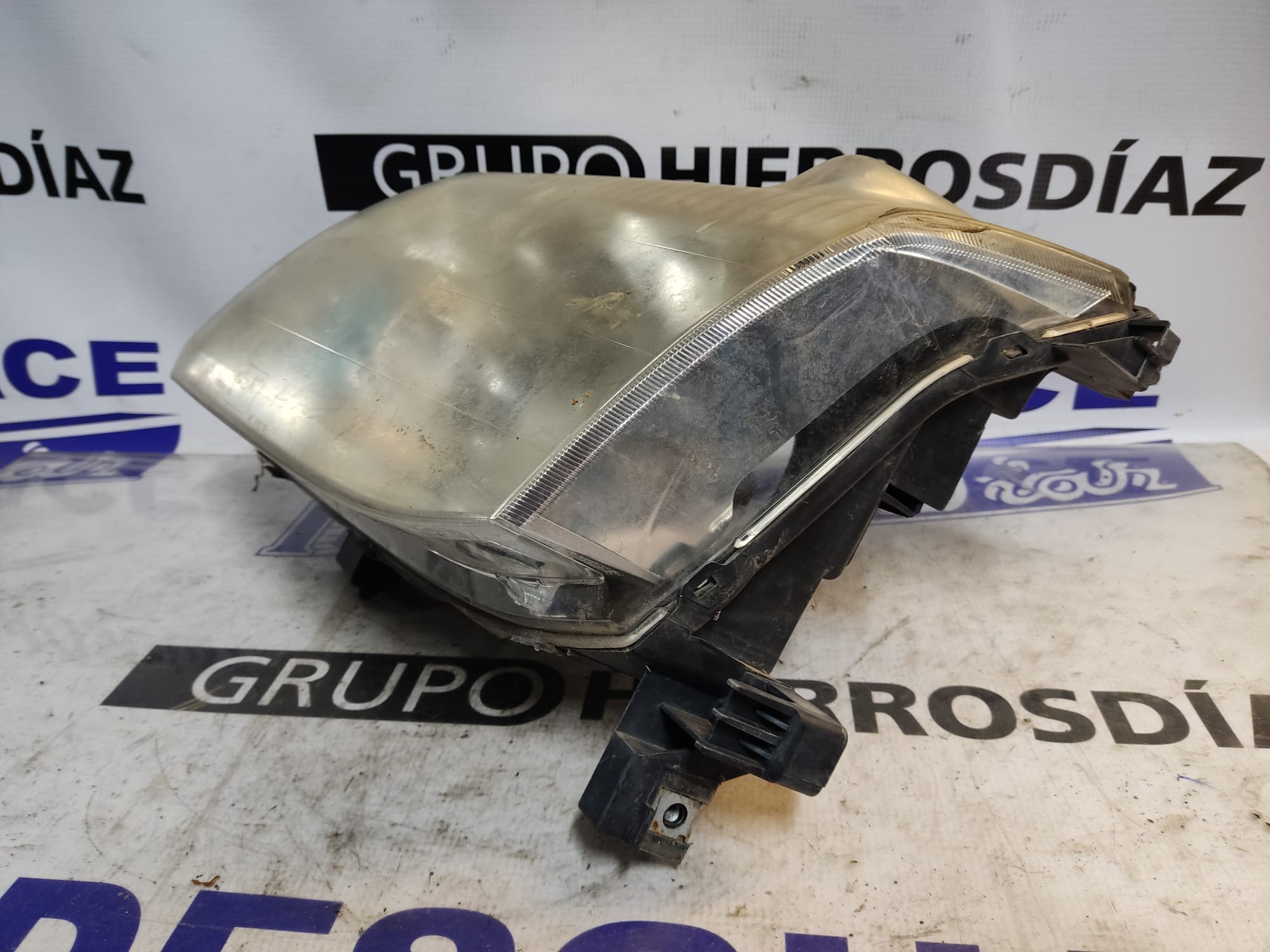 NISSAN X-Trail T30 (2001-2007) Front Left Headlight ESTANTERÍA19 24893094