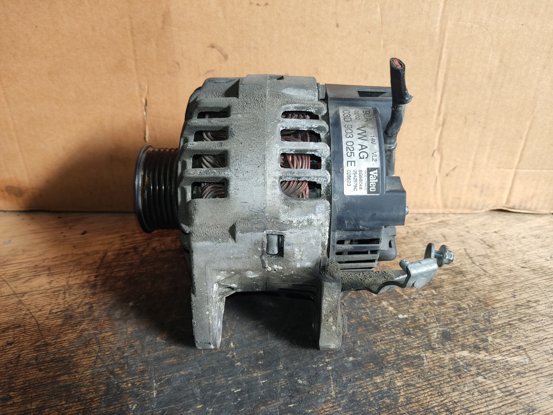 SEAT Ibiza 3 generation (2002-2008) Alternator 03D903025E 24892374