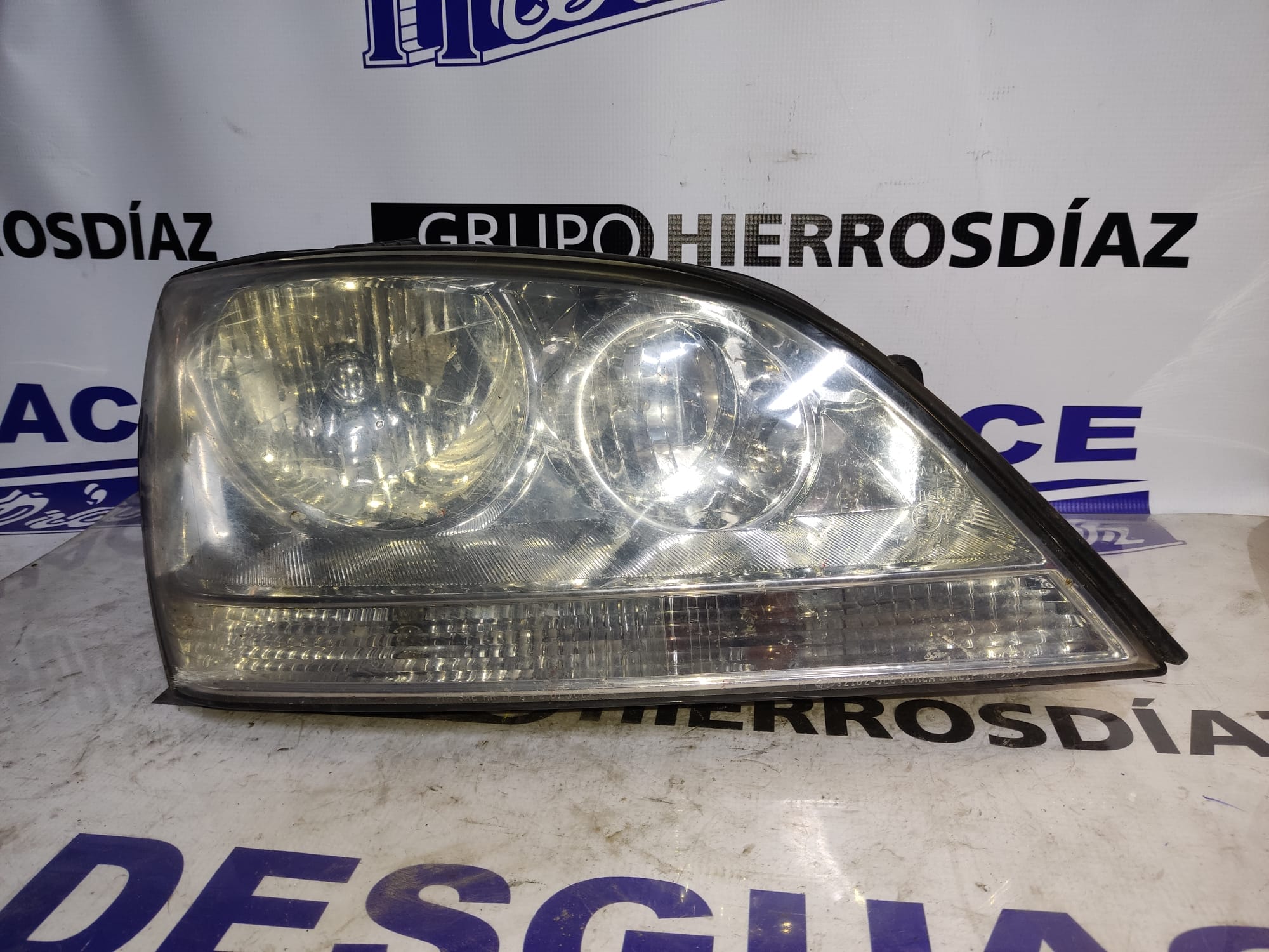 KIA Sorento 1 generation (2002-2011) Front Right Headlight ESTANTERÍA34 24892524