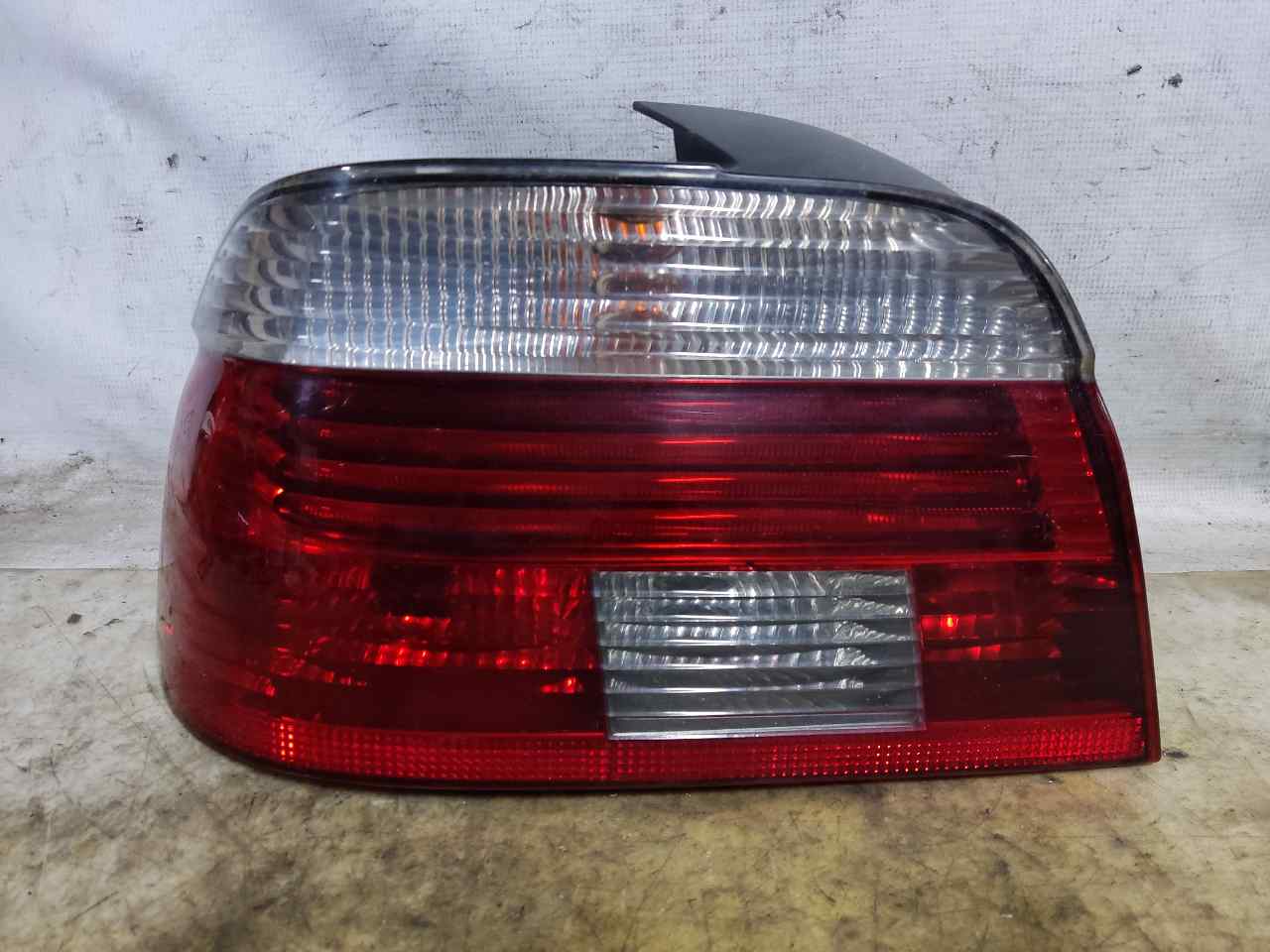 BMW 5 Series E39 (1995-2004) Rear Left Taillight 6902527 24901331