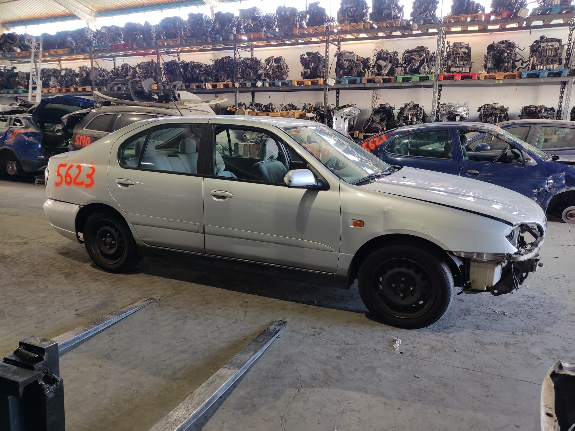 NISSAN Primera P11 (1996-2002) Polttoainesuutin 0432217308 24900285