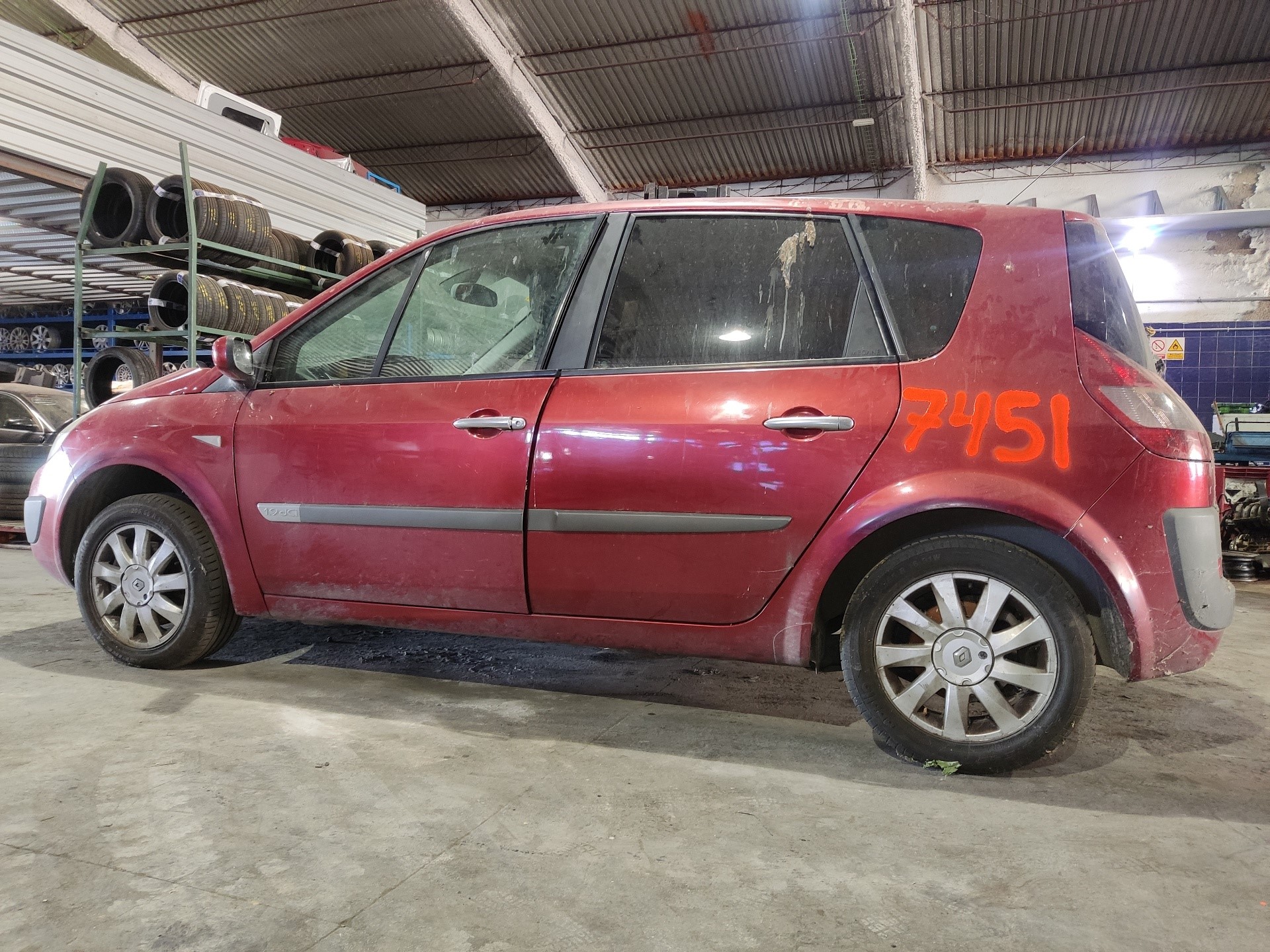 RENAULT Scenic 2 generation (2003-2010) Comutator geam ușă stânga față 156018070 24938226