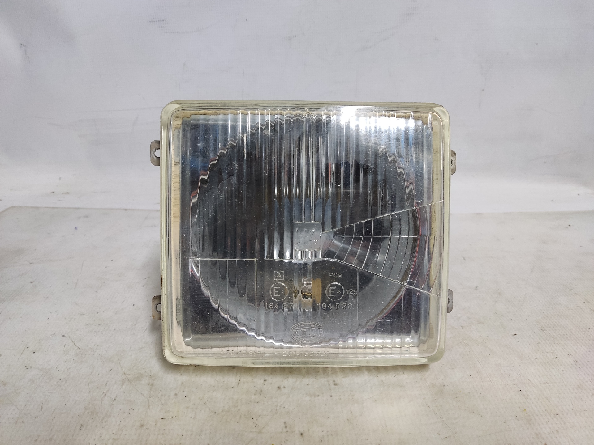 MERCEDES-BENZ Front Right Headlight ESTANTERÍA7 24895243