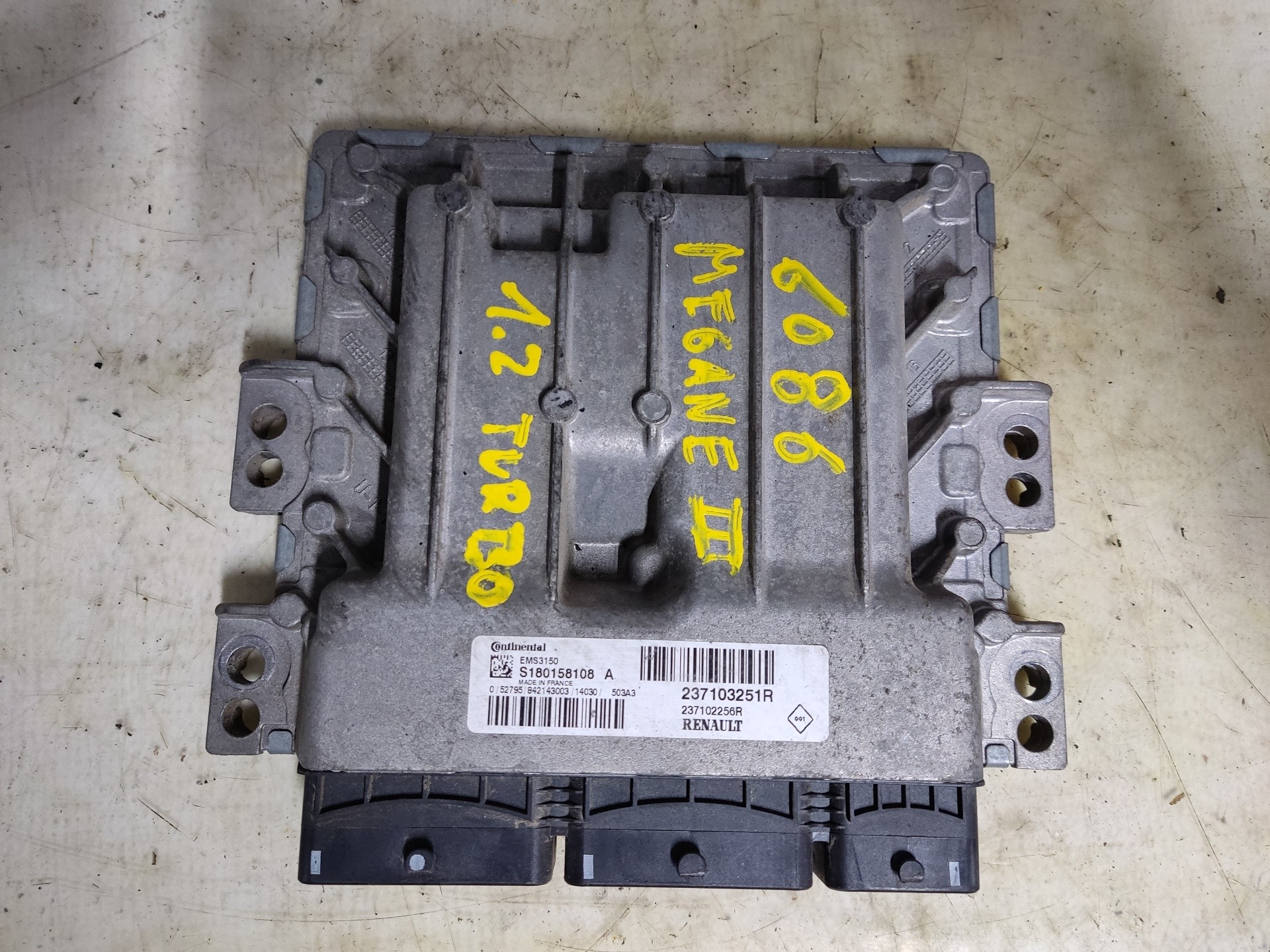 RENAULT Megane 3 generation (2008-2020) Engine Control Unit ECU 237103251R 24893200