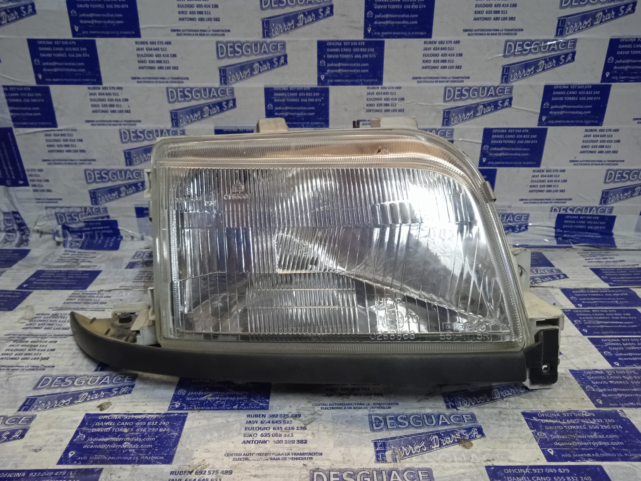 RENAULT Clio 1 generation (1990-1998) Front Right Headlight ESTANTERÍA21 24888916