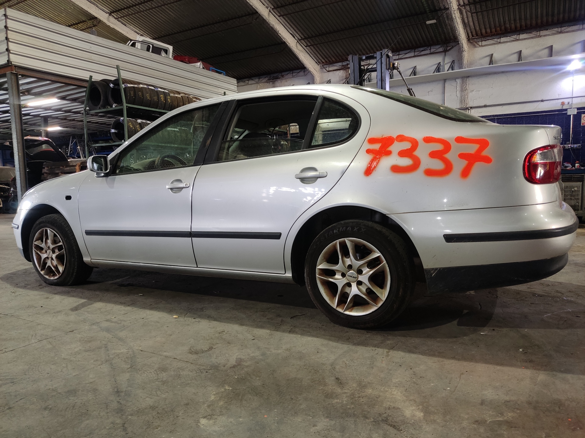 SEAT Toledo 2 generation (1999-2006) Vaihteisto 25558913