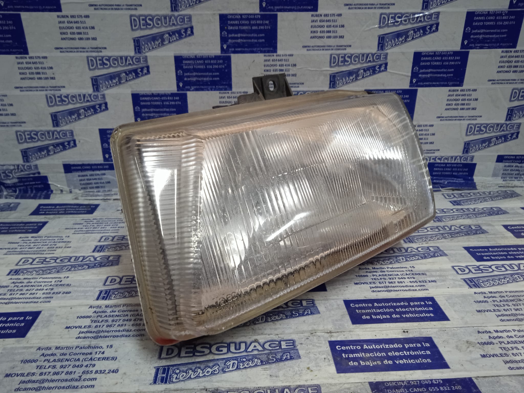 SEAT Cordoba 1 generation (1993-2003) Front Left Headlight ESTANTERÍA11 24889150