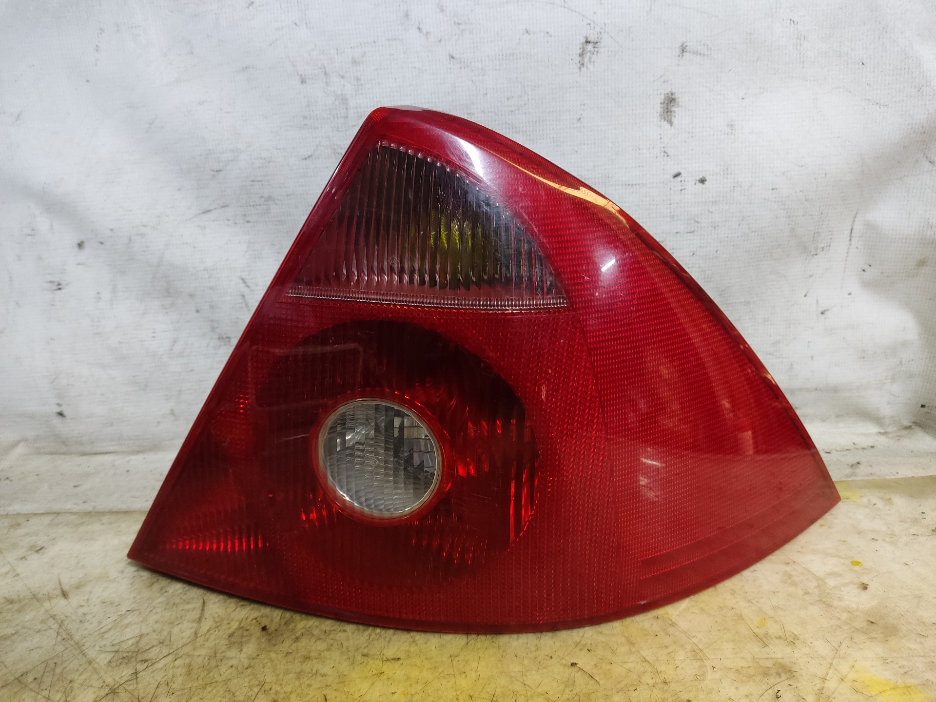 FORD Mondeo 3 generation (2000-2007) Rear Right Taillight Lamp 1S7113404A 23674417