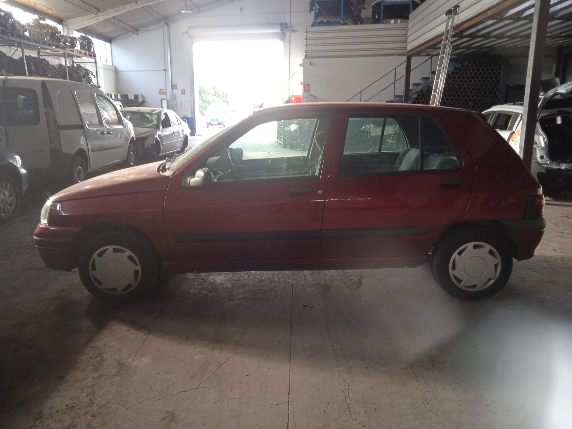 RENAULT Clio 1 generation (1990-1998) Strålkastarbrytare kontrollenhet ESTANTERÍA52 24900942