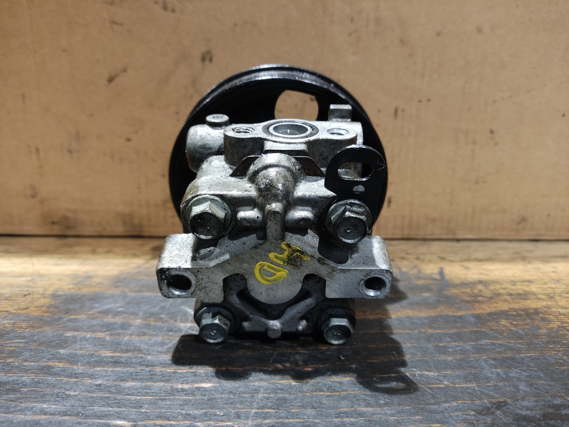 KIA Carens Power Steering Pump 24898947