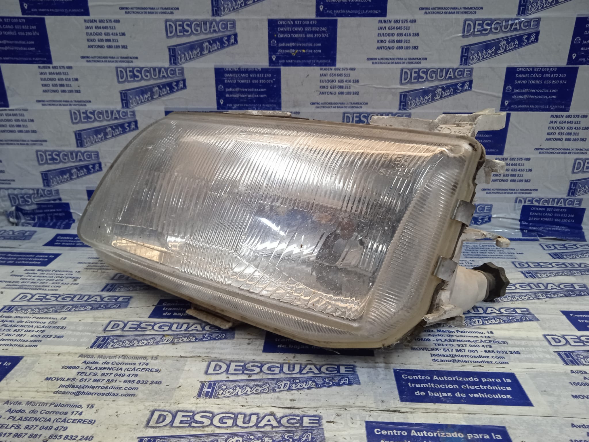 OPEL Astra F (1991-2002) Front Left Headlight ESTANTERÍA3 24889897