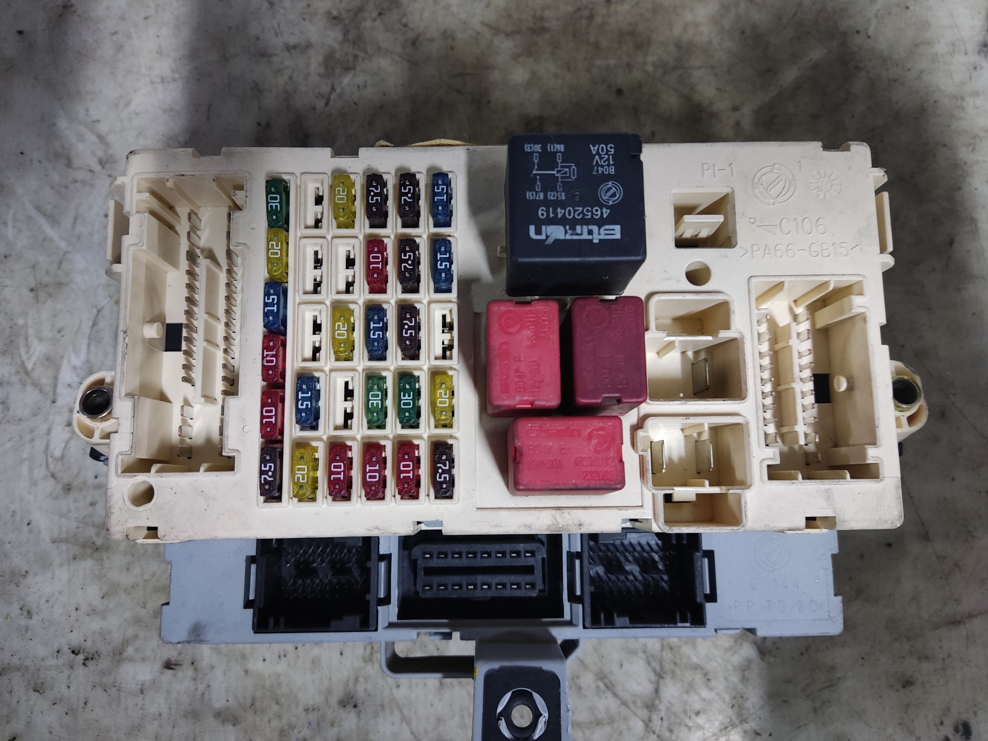 FIAT Stilo 1 generation (2001-2010) Fuse Box 46797609 24892807