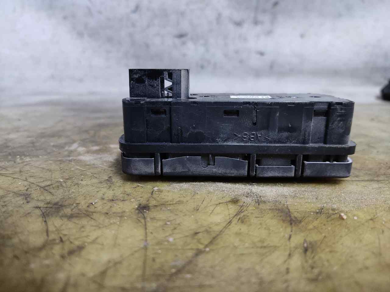 OPEL Vectra Front Left Door Window Switch 13224056, ESTANTERÍA95 23815522