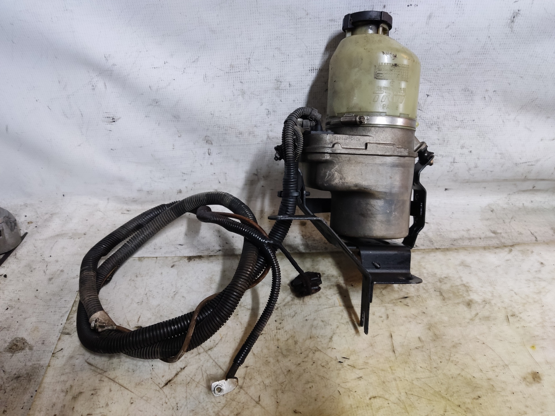 OPEL Astra J (2009-2020) Power Steering Pump 104008500309400 24896985