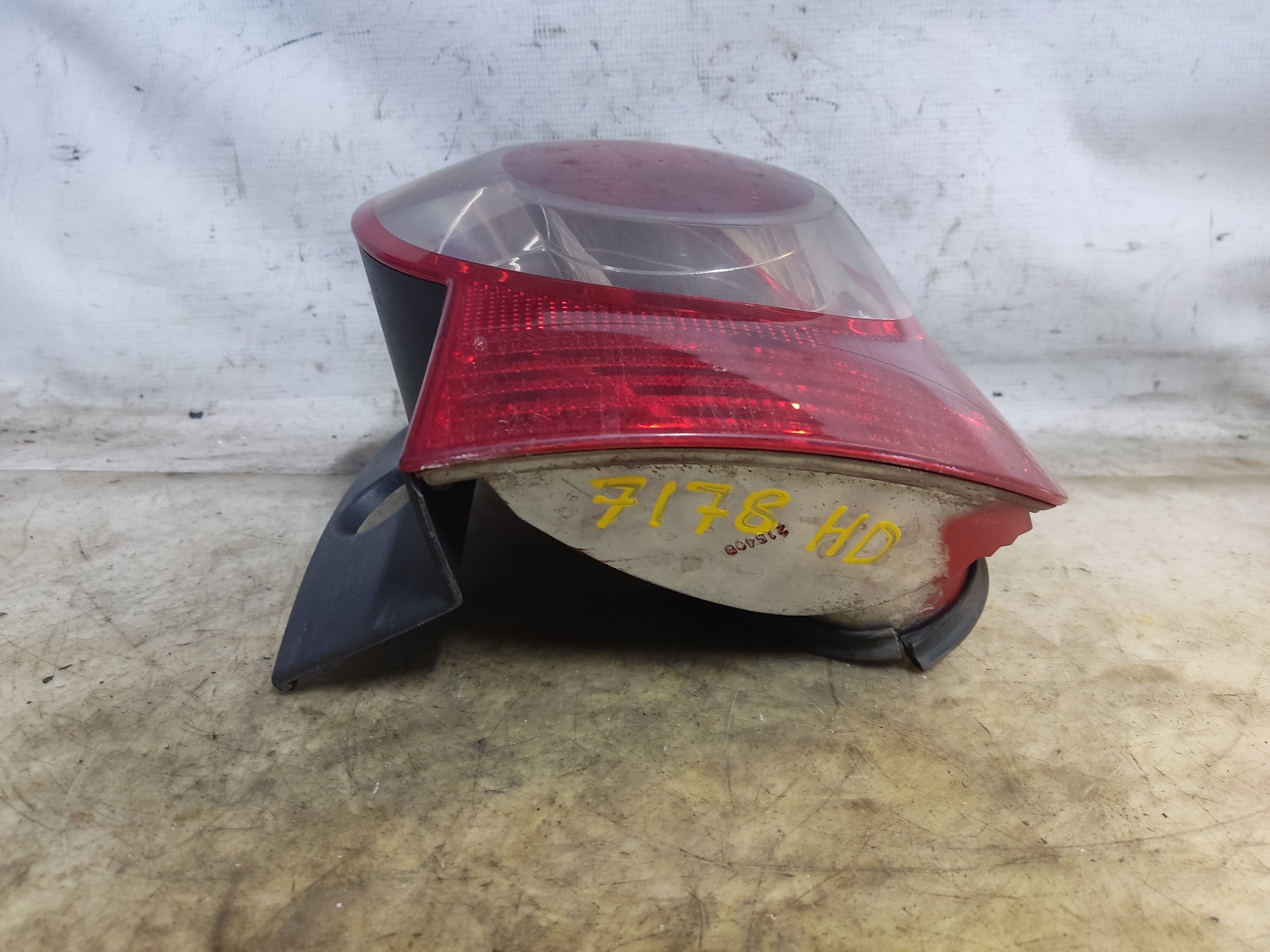RENAULT Modus 1 generation (2004-2012) Rear Right Taillight Lamp 62457 24897872