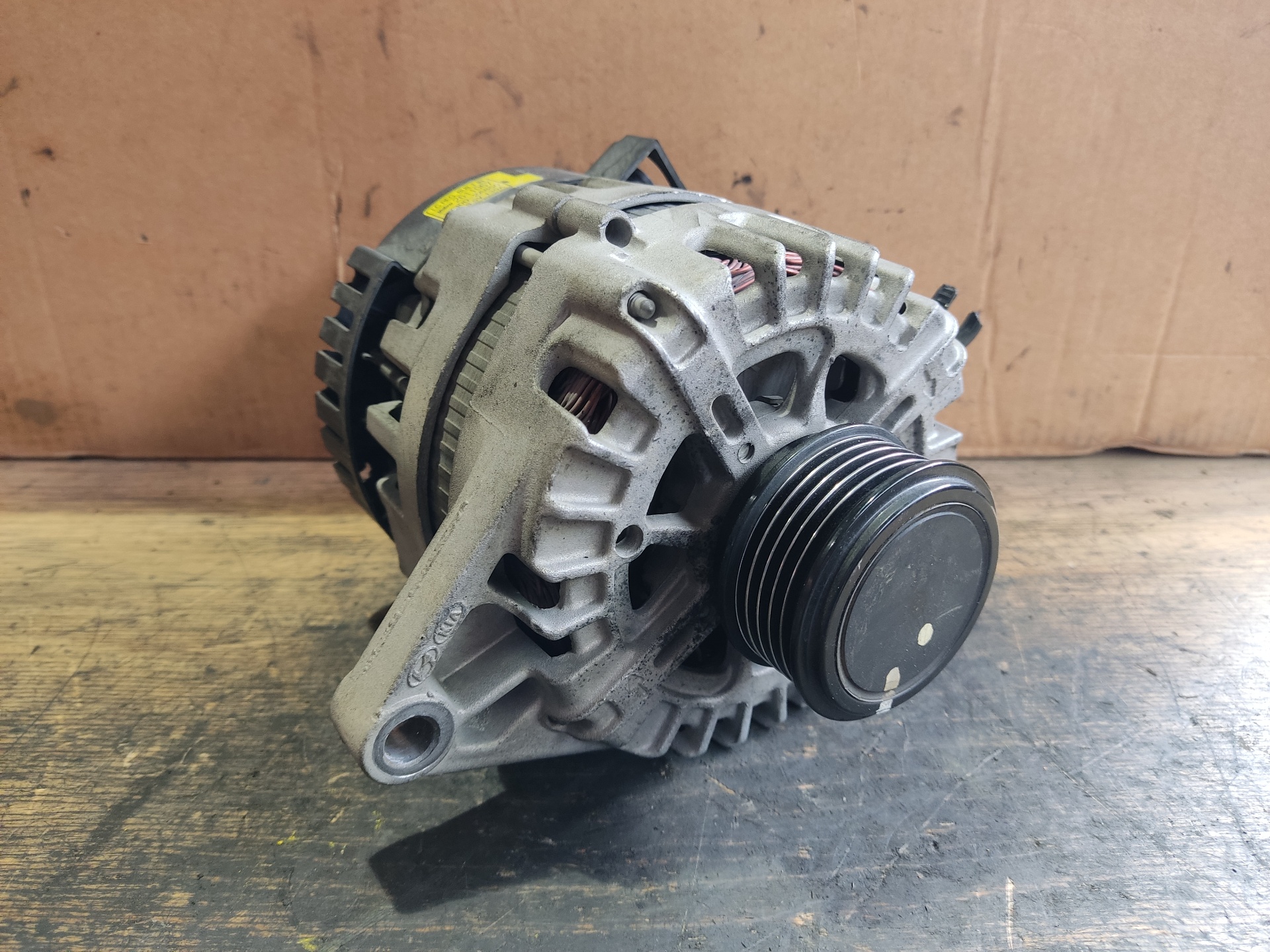 KIA Sportage 3 generation (2010-2015) Alternator 373002A850 24896337