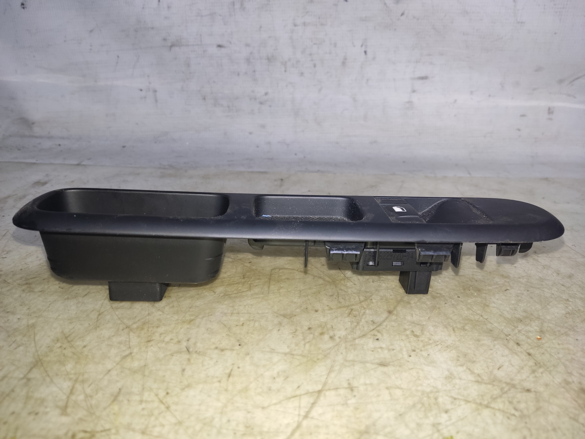 PEUGEOT 3008 2 generation (2017-2023) Front Right Door Window Switch ESTANTERÍA48 24895508