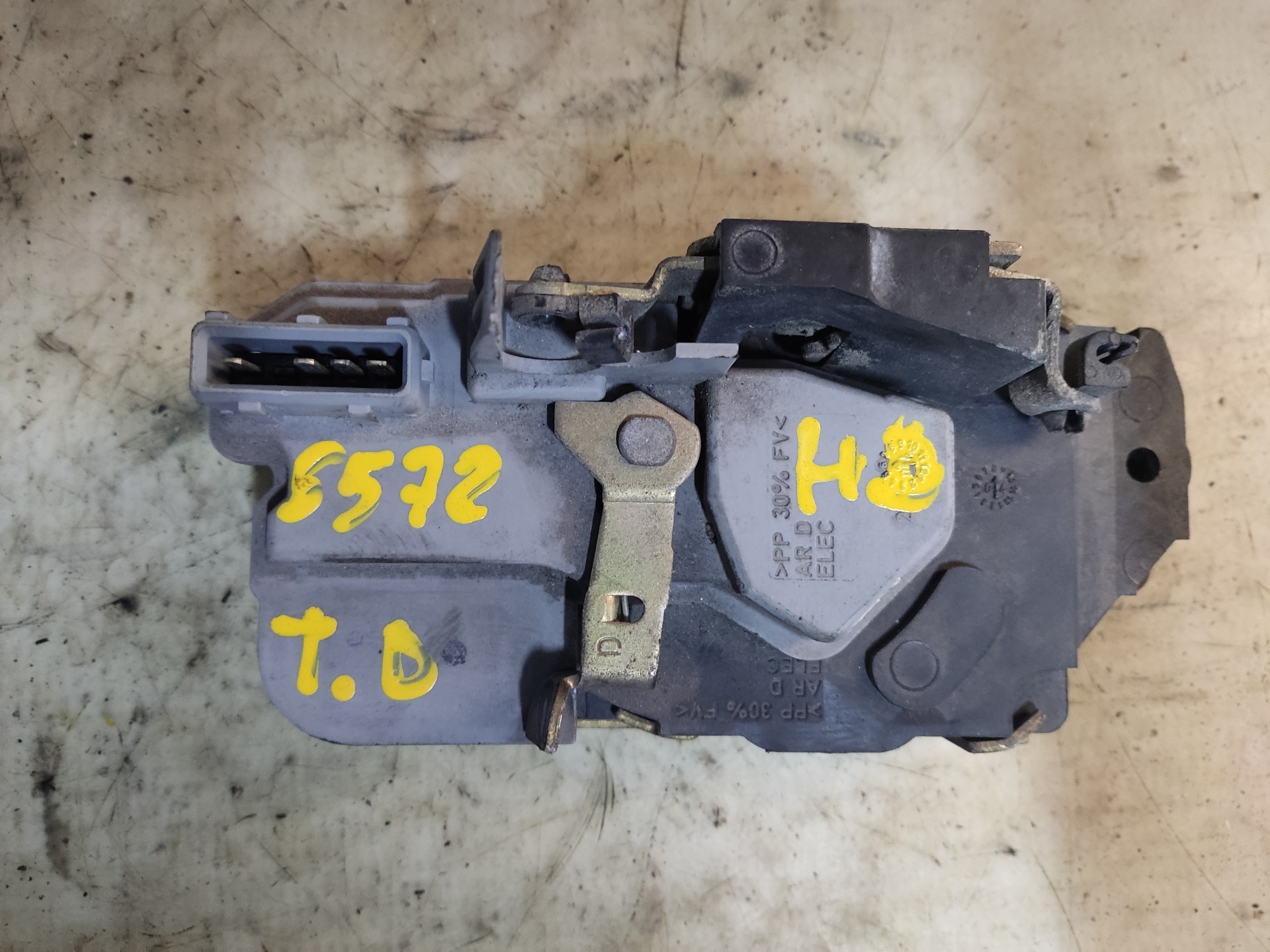 PEUGEOT Rear Right Door Lock 3804 24895705