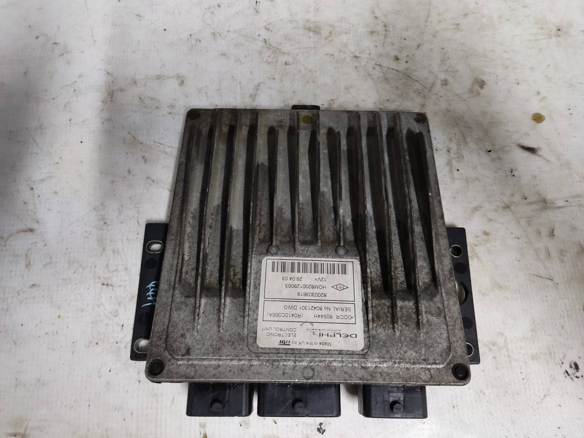 RENAULT LS 4 generation (2006-2020) Engine Control Unit ECU 82003303619 24894372