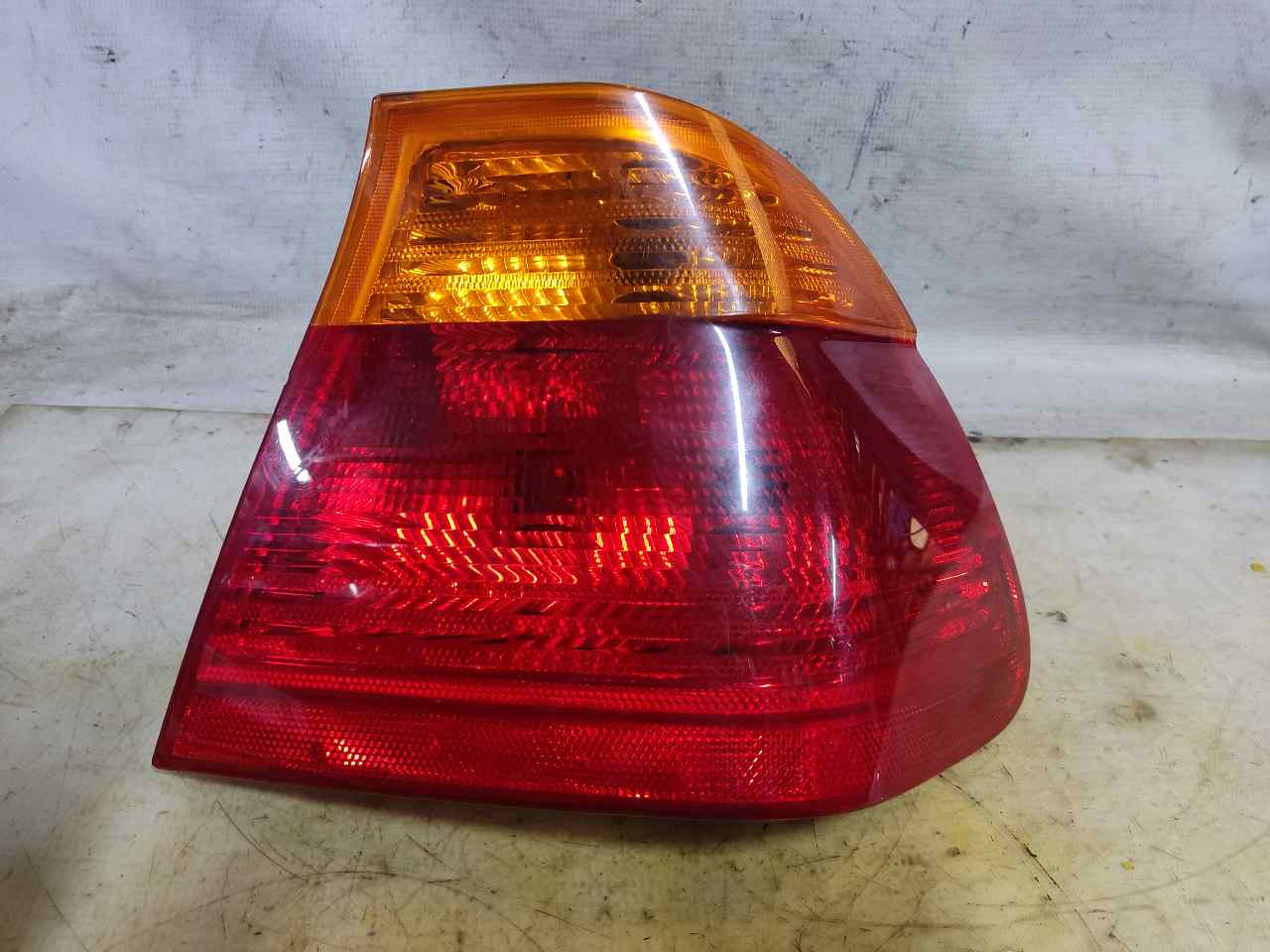 BMW 3 Series E46 (1997-2006) Rear Right Taillight Lamp 6822-02 24900121