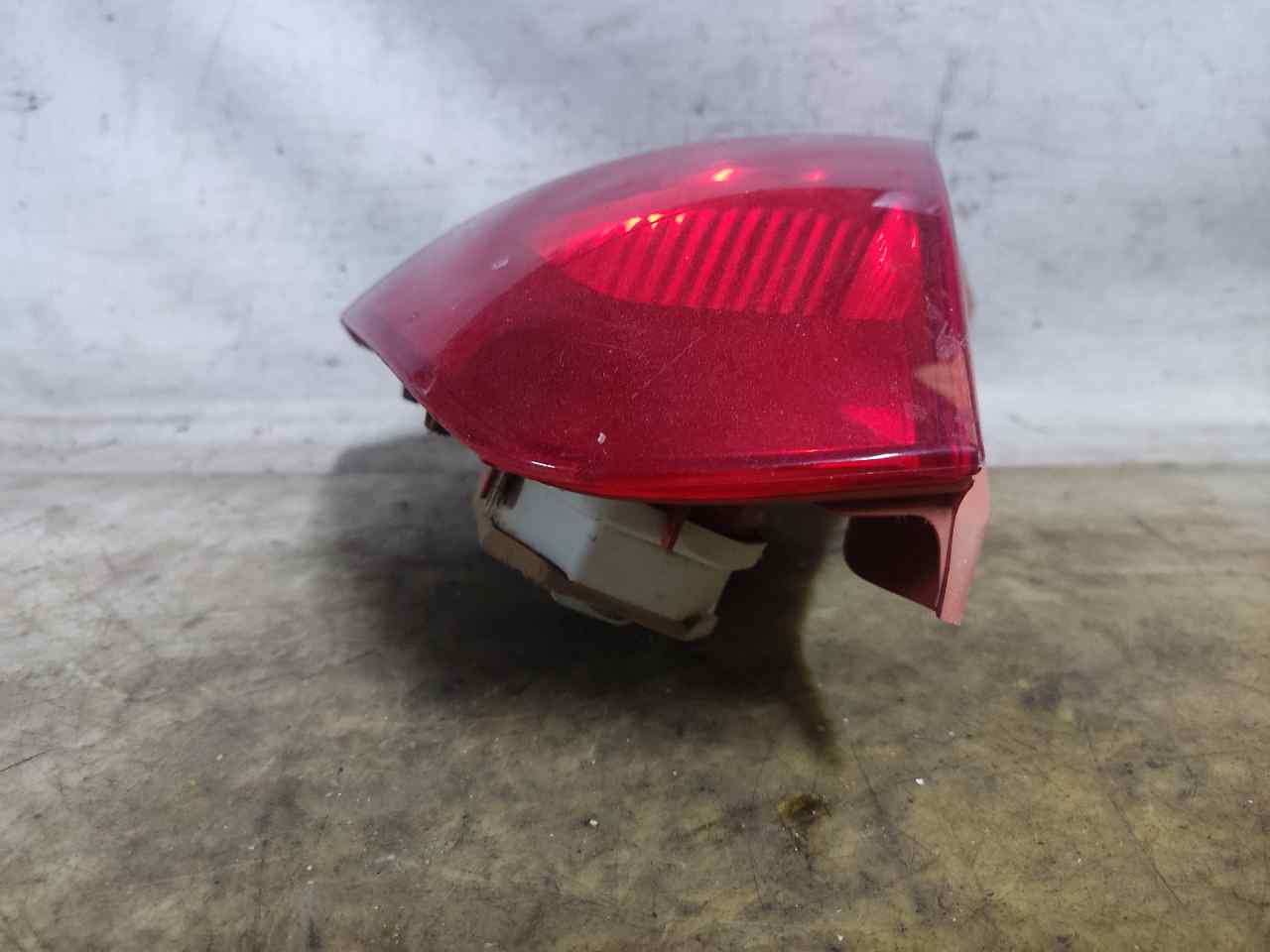 RENAULT Clio 3 generation (2005-2012) Rear Right Taillight Lamp 24900629