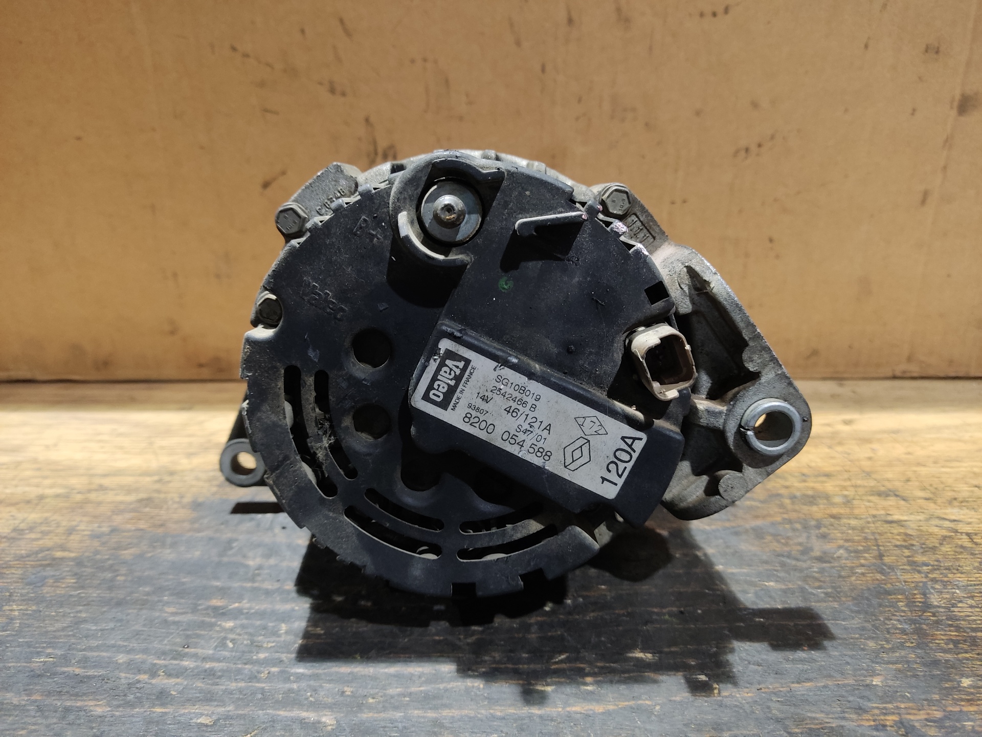 RENAULT Megane 2 generation (2002-2012) Alternator 8200054588 24900076