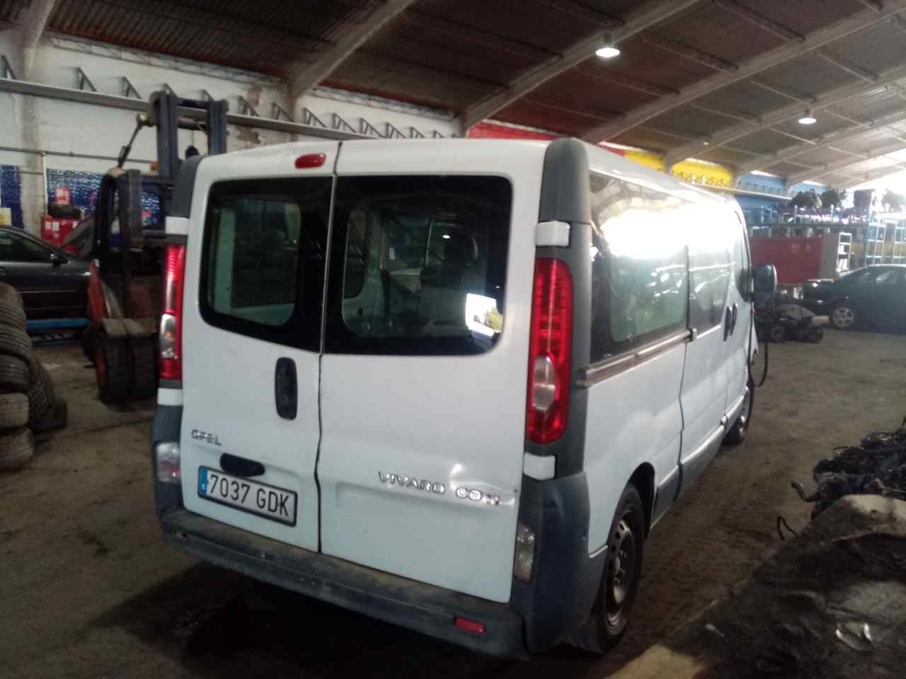 OPEL Vivaro A (2002-2006) Фара передняя правая 93859830 24895985