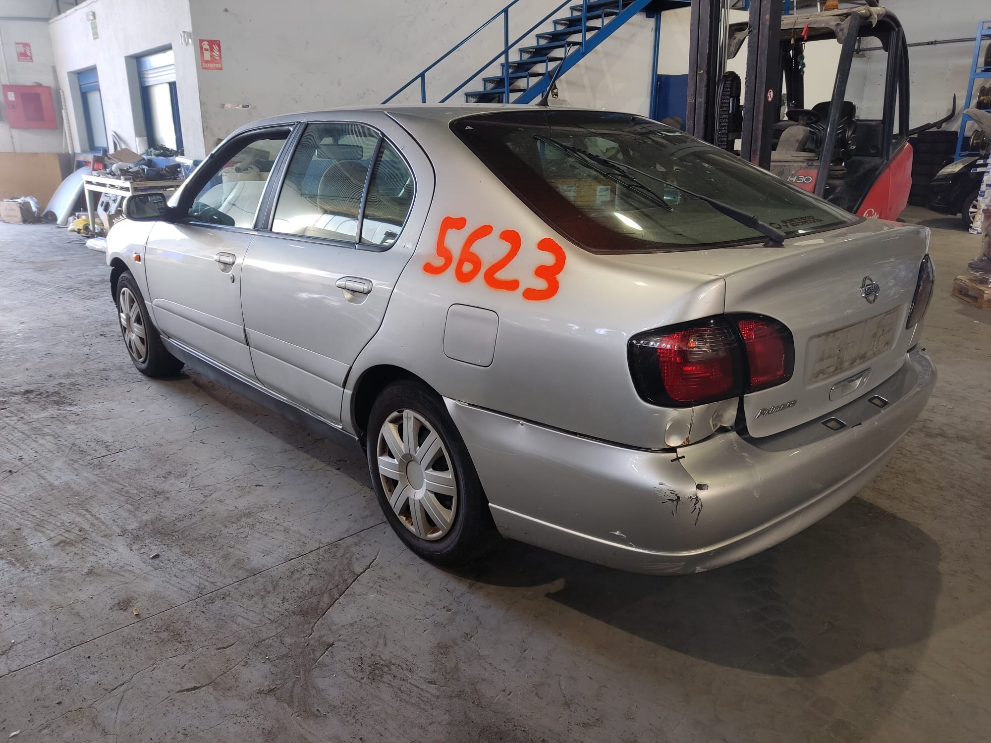 NISSAN Primera P11 (1996-2002) Polttoainesuutin 0432217308 24900494