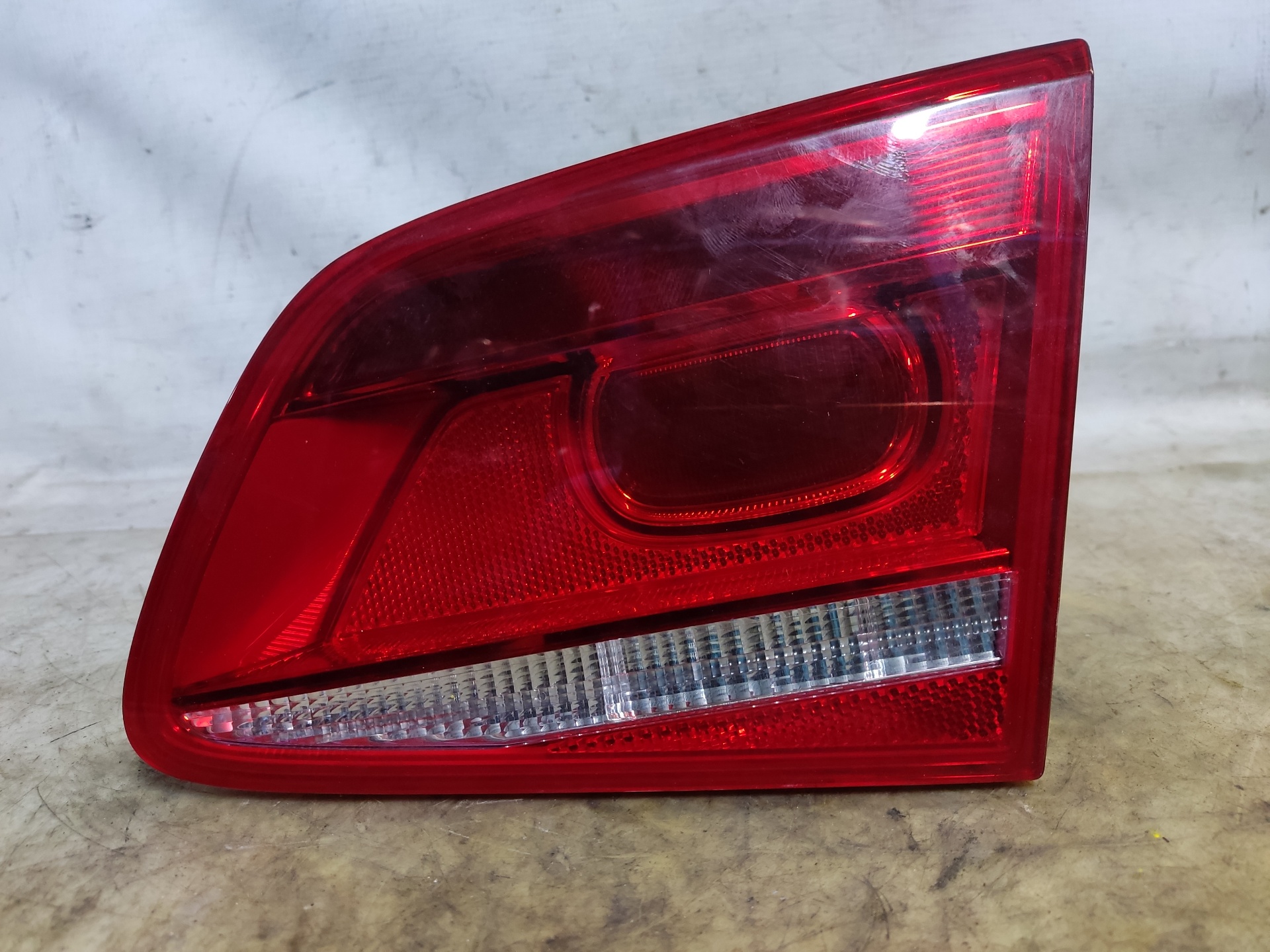 VOLKSWAGEN Passat B7 (2010-2015) Rear Right Taillight Lamp 3AE945094K 24899155