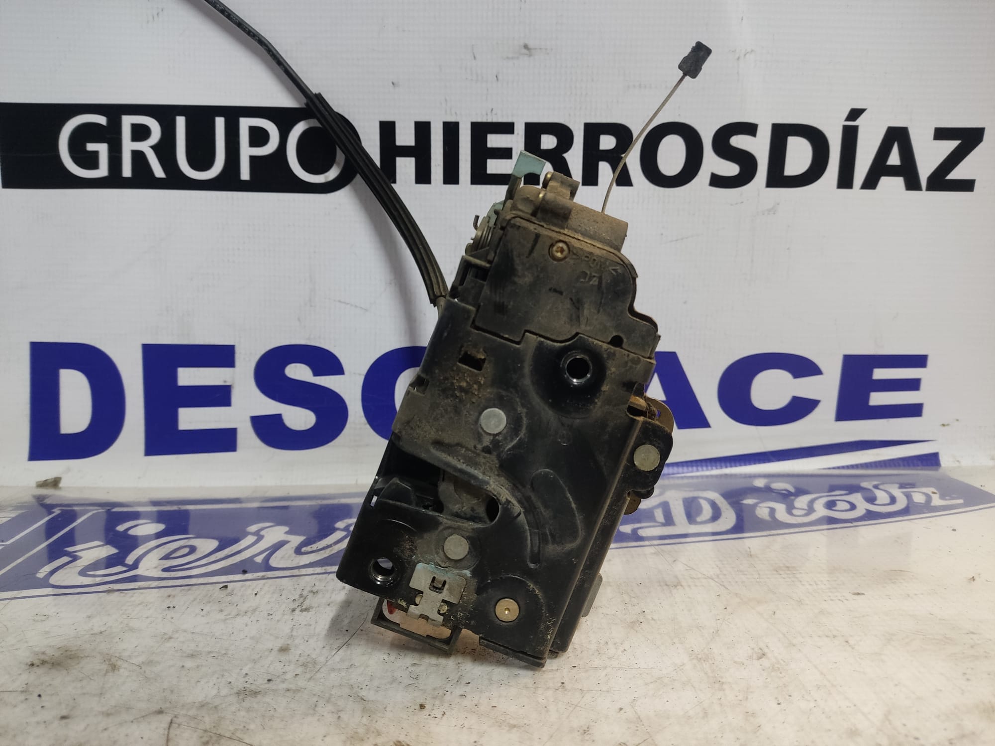 SEAT Toledo 3 generation (2004-2010) Främre höger dörrlås ESTANTERÍA82 24893168