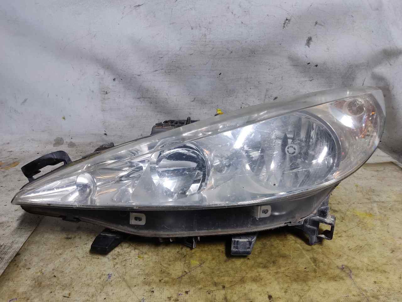 PEUGEOT 207 1 generation (2006-2009) Front Left Headlight 9649986280 24903228