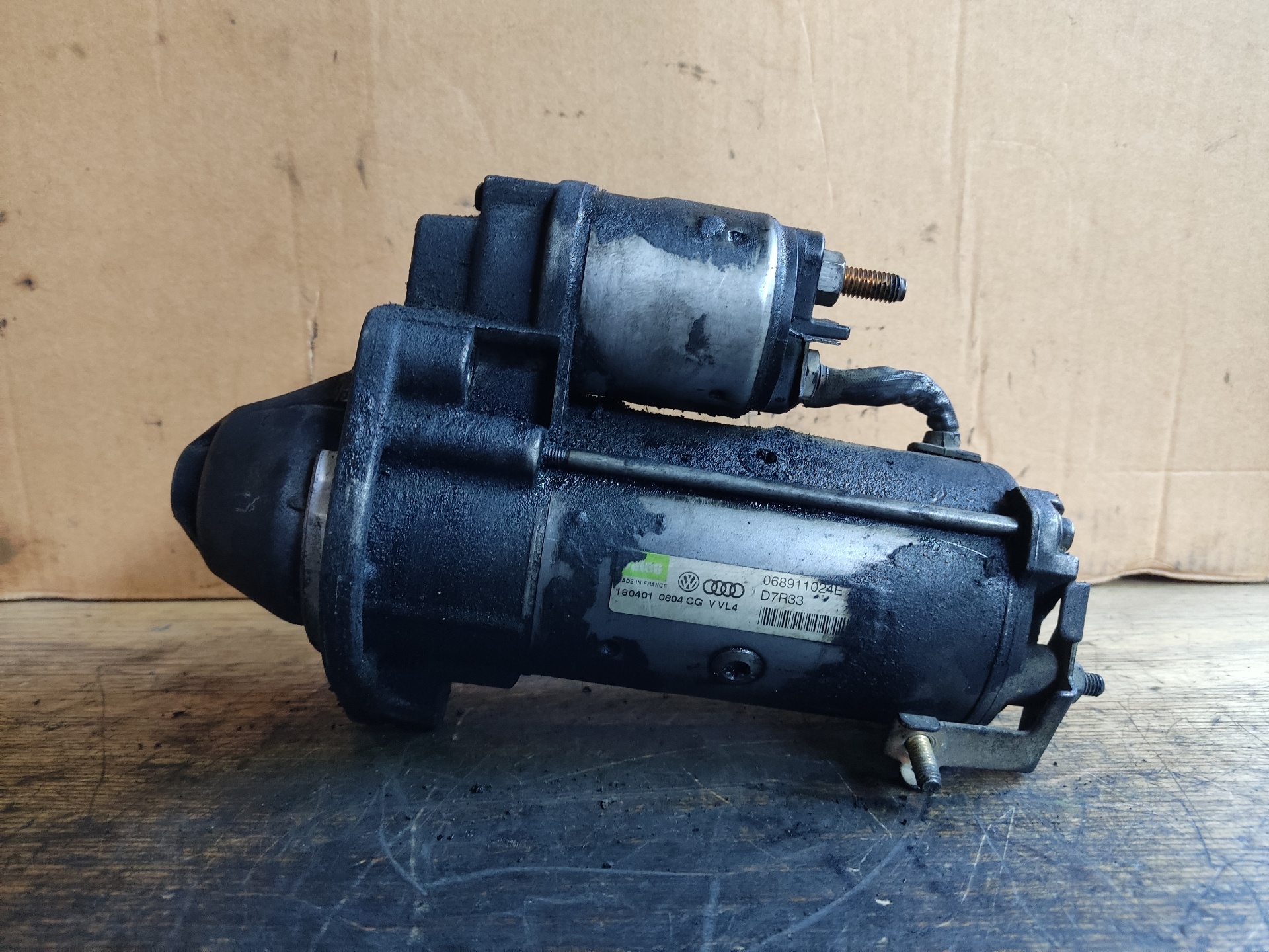 AUDI A4 B6/8E (2000-2005) Starter Motor D7R33 24894531