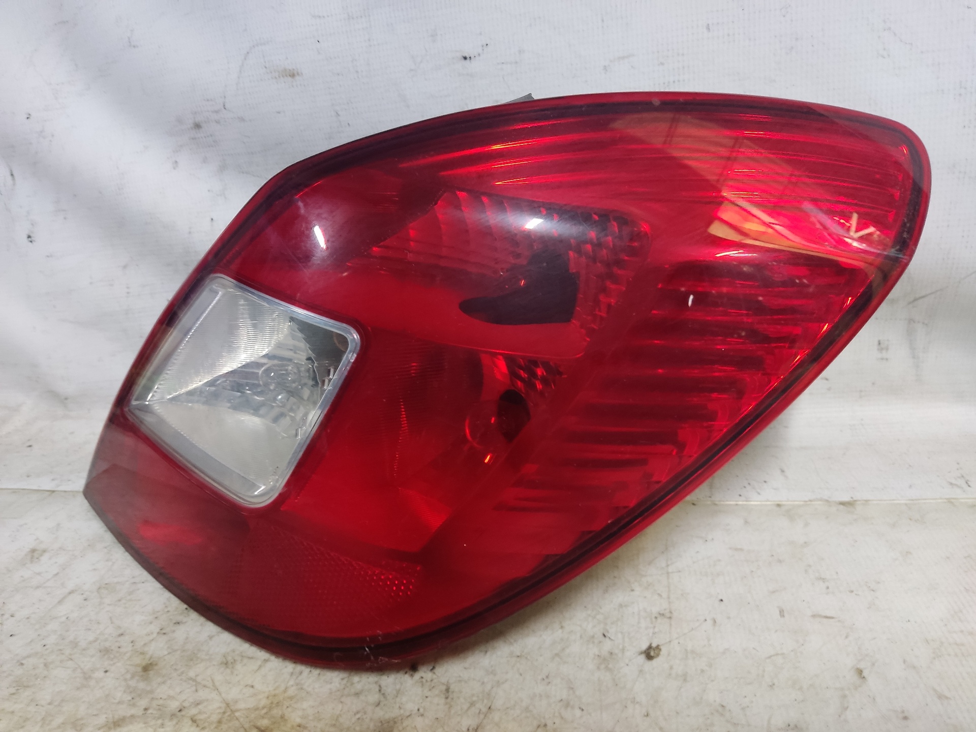 OPEL Corsa D (2006-2020) Rear Right Taillight Lamp ESTANTERÍA3 24892897