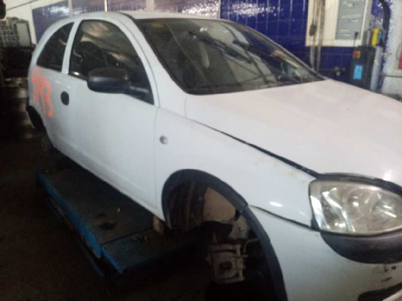 OPEL Corsa C (2000-2006) Feu arrière gauche ESTANTERÍA1 24895321