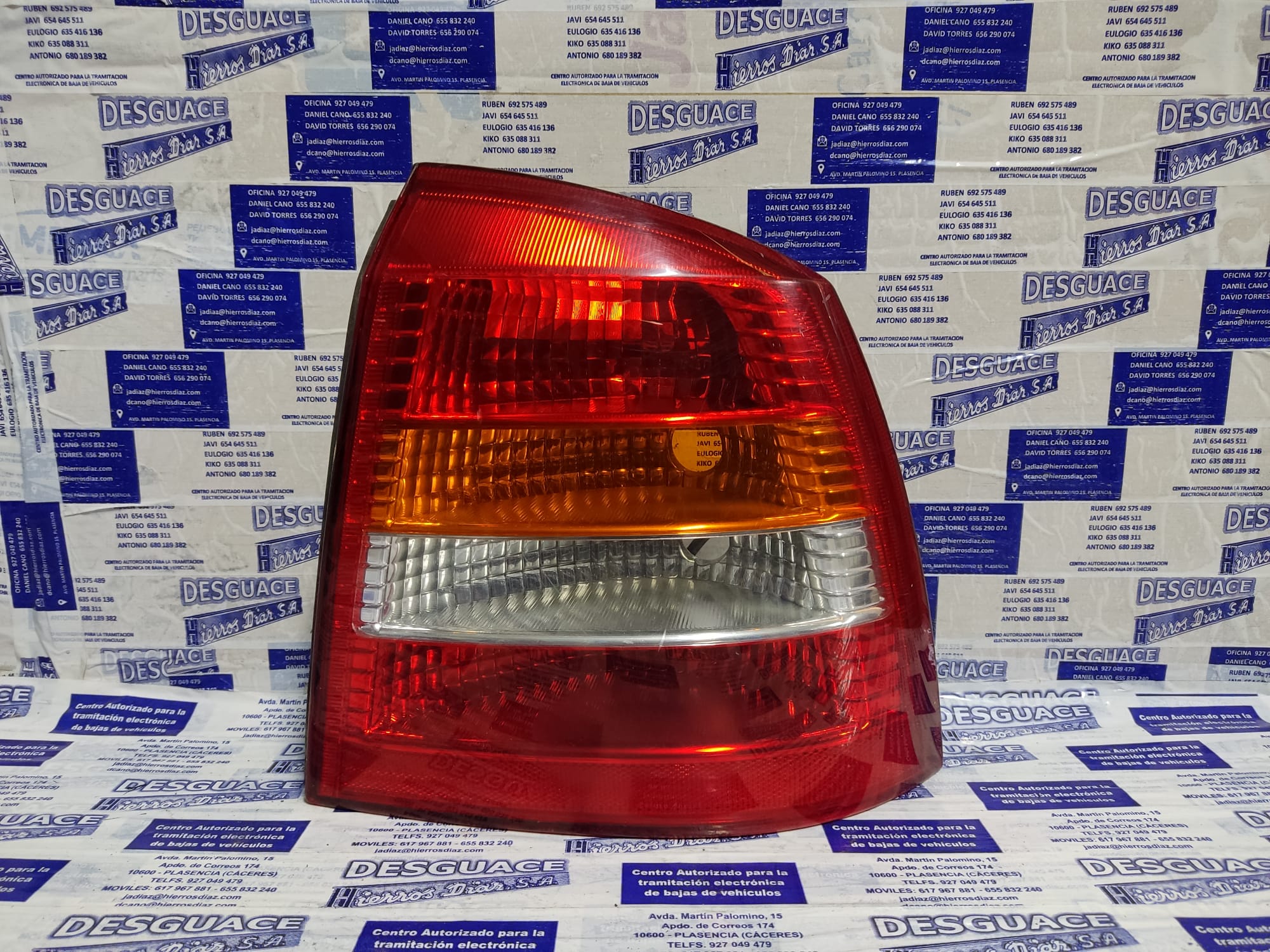 OPEL Astra H (2004-2014) Rear Right Taillight Lamp ESTANTERÍA2 24890732