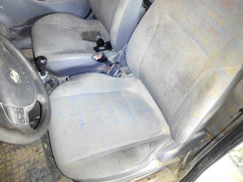 OPEL Combo C (2001-2011) Bal hátsó lámpa ESTANTERÍA2 24889066