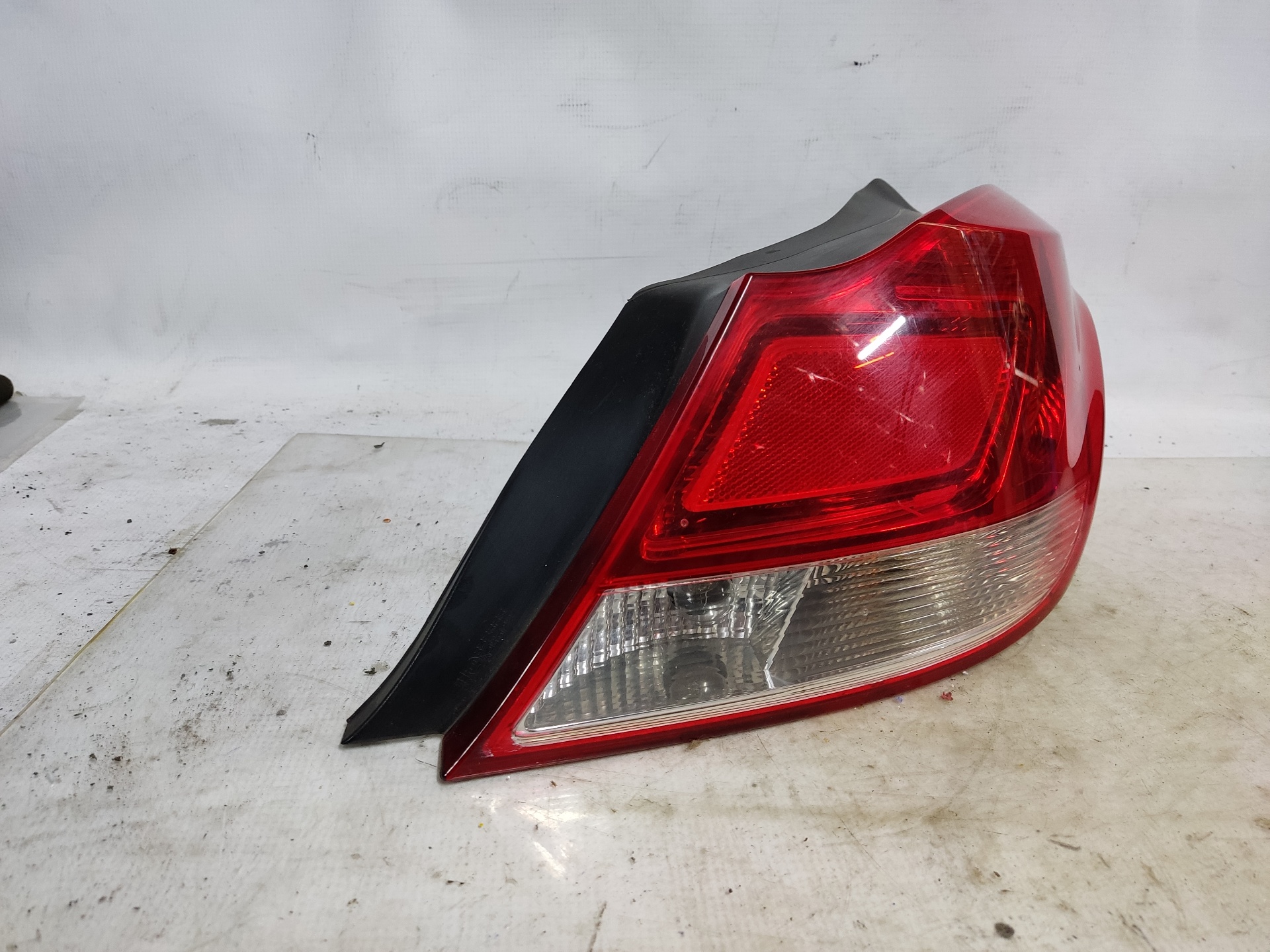 OPEL Corsa D (2006-2020) Rear Right Taillight Lamp ESTANTERÍA2 24894233