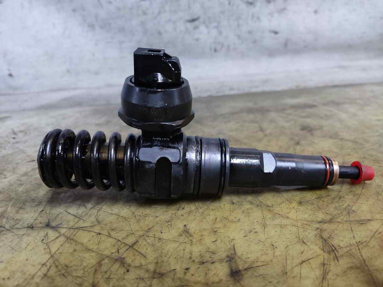 VOLKSWAGEN Passat B5 (1996-2005) Injecteur de carburant 0414720216 24902176