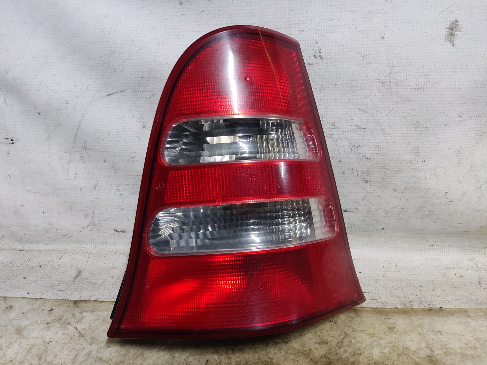 MERCEDES-BENZ A-Class W168 (1997-2004) Rear Right Taillight Lamp 1688202864R 24899293