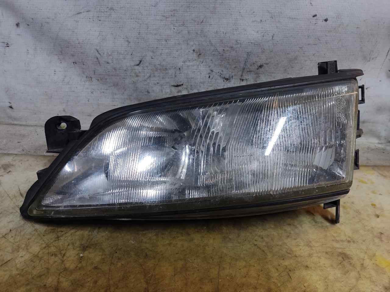 OPEL Vectra B (1995-1999) Front Left Headlight ESTANTERÍA139B 24902085