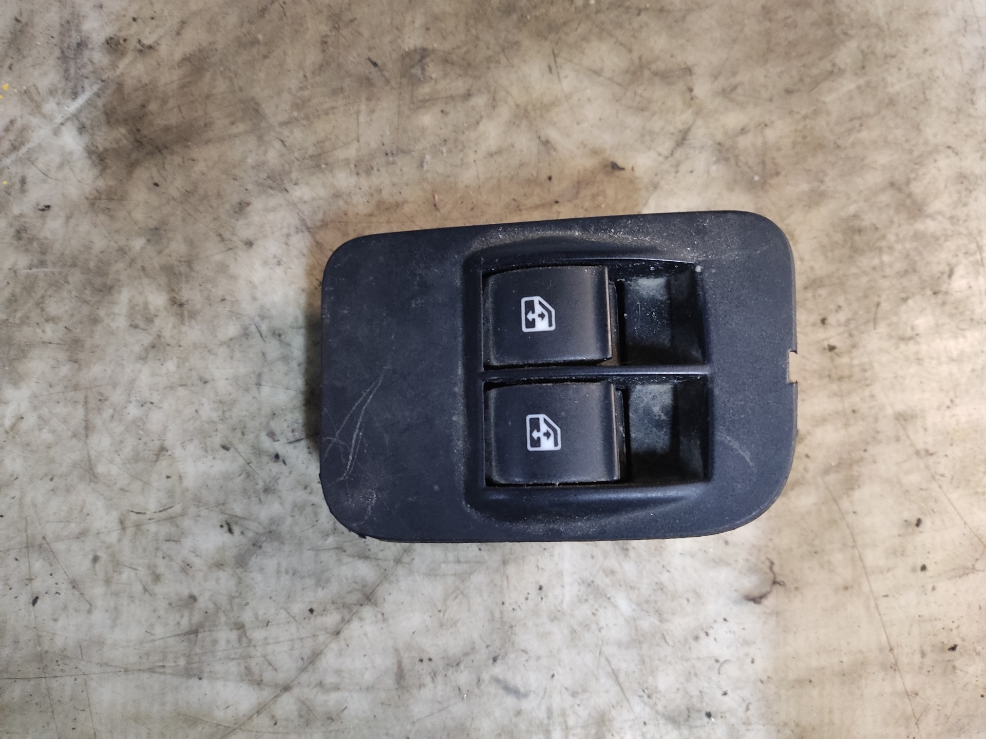 CITROËN Nemo 1 generation (2008-2015) Front Left Door Window Switch T098 24896193