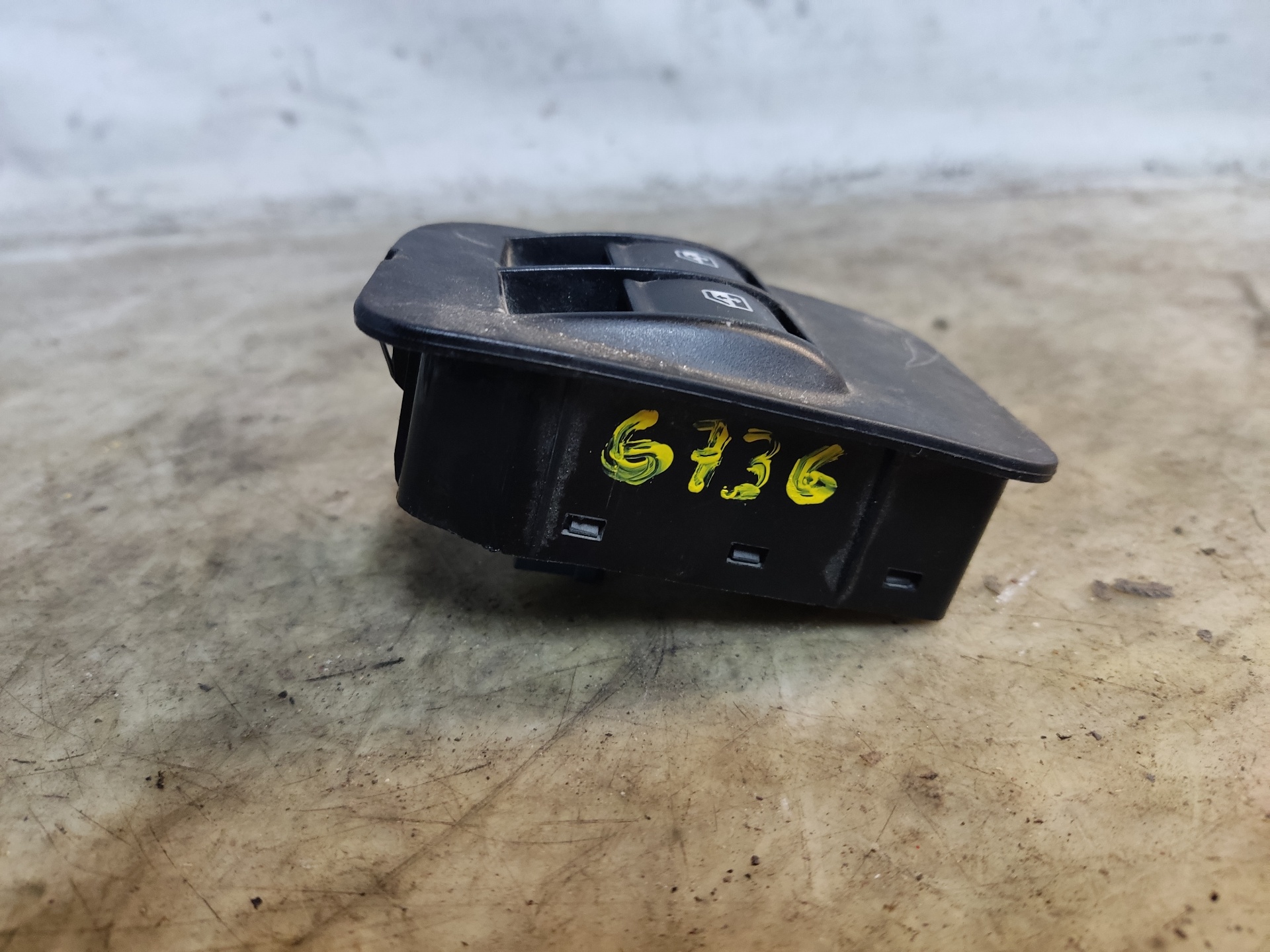 CITROËN Nemo 1 generation (2008-2015) Front Left Door Window Switch T098 24896193