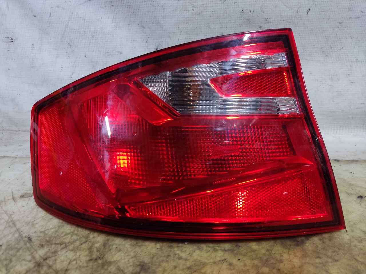 SEAT Toledo 4 generation (2012-2020) Rear Left Taillight ESTANTERÍA12 24900708