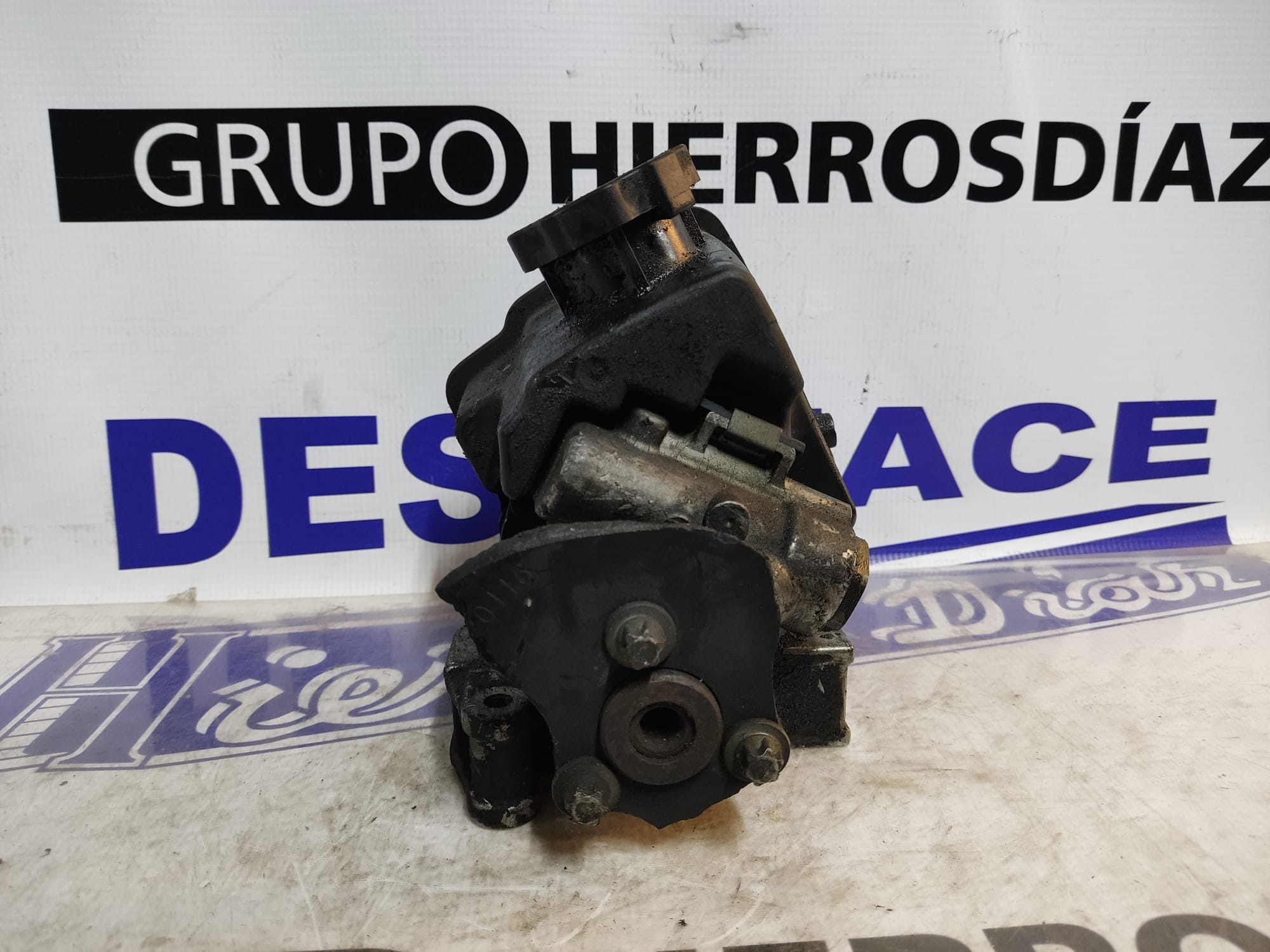 MERCEDES-BENZ S-Class W220 (1998-2005) Servostyringspumpe ESTANTERÍA91 24892277