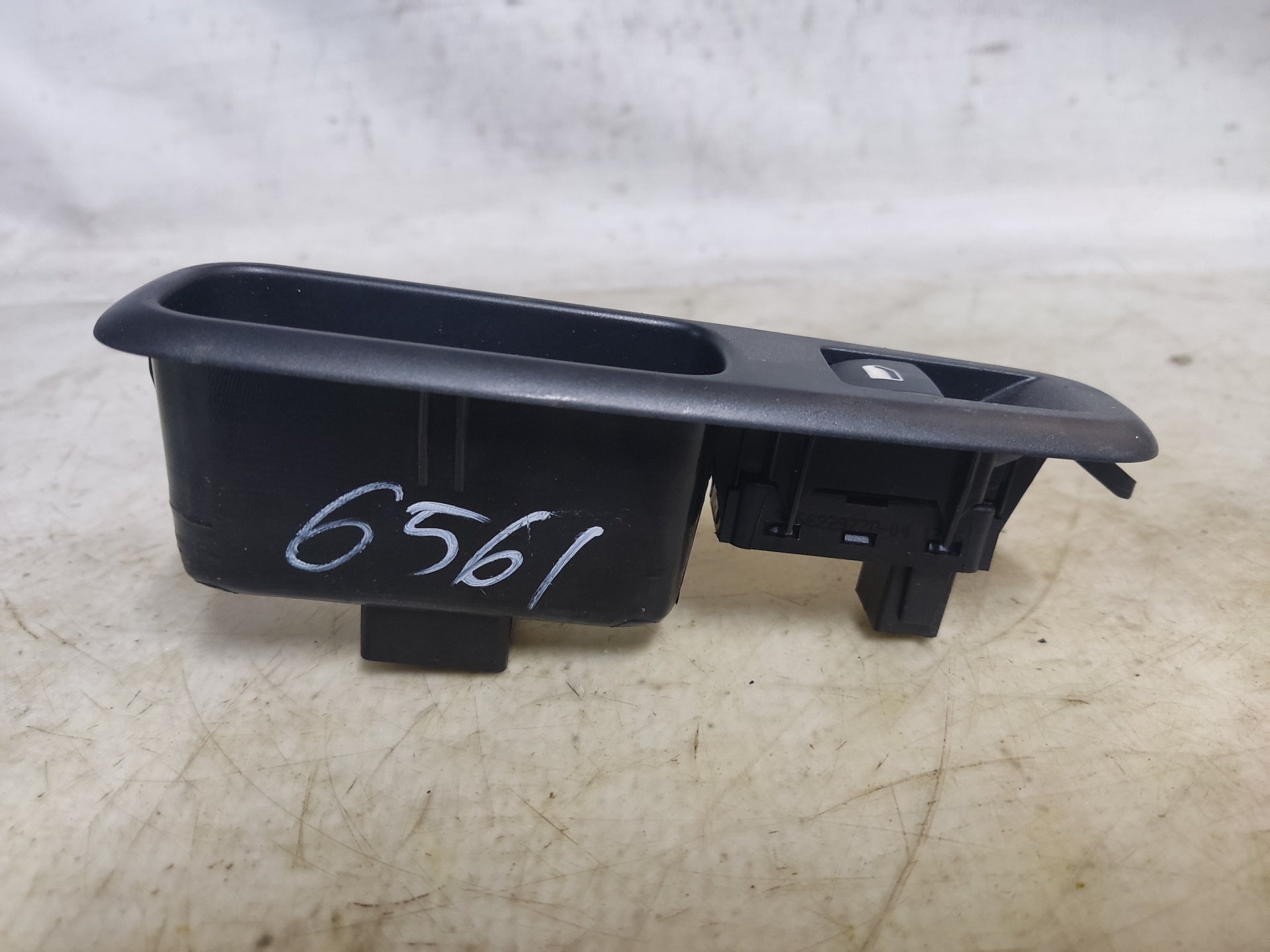 PEUGEOT 3008 2 generation (2017-2023) Rear Right Door Window Control Switch ESTANTERÍA48 24895737