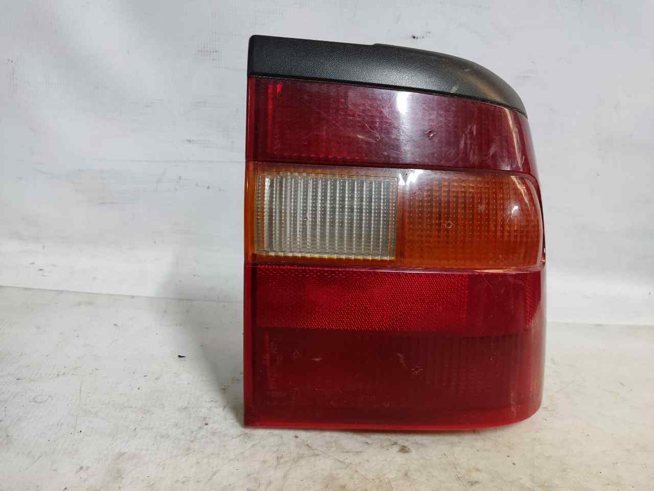 OPEL Vectra A (1988-1995) Rear Right Taillight Lamp ESTANTERÍA2 24895468