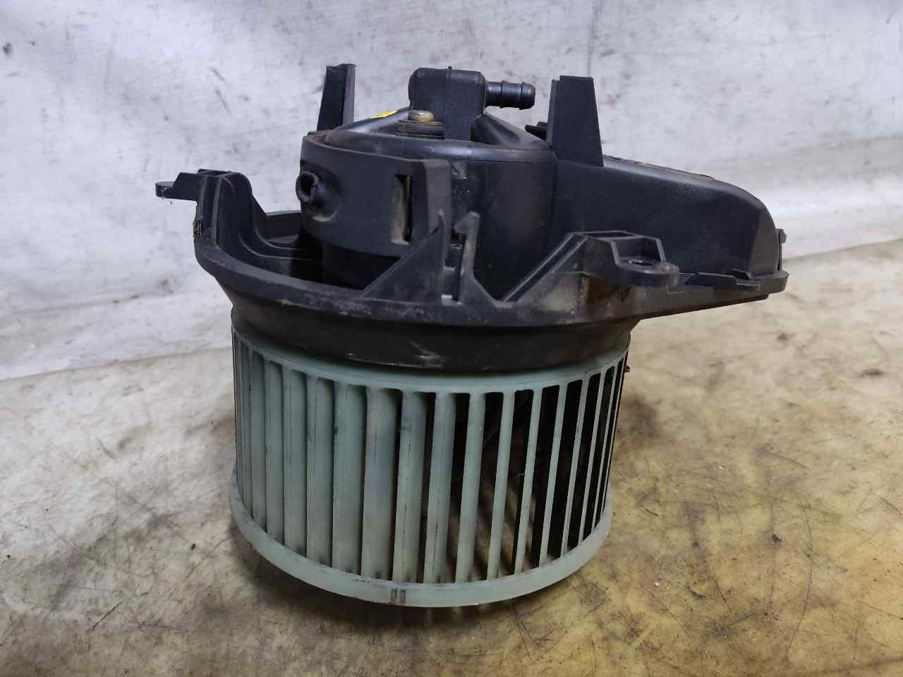 CITROËN Xsara 1 generation (1997-2004) Heater Blower Fan 210681233F 24900649