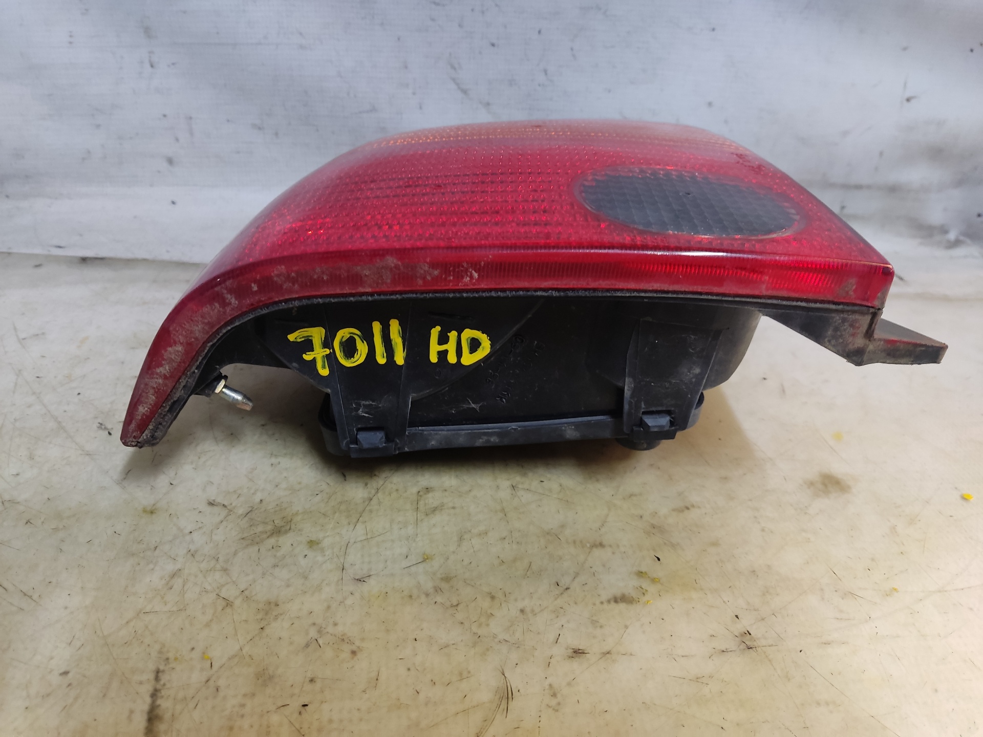 SEAT Arosa 6H (1997-2004) Rear Left Taillight 6H0945095H 24898017