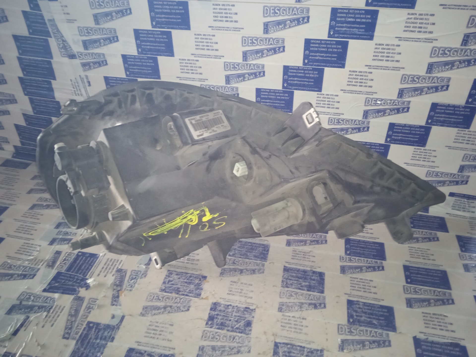 OPEL Vivaro A (2002-2006) Front Left Headlight ESTANTERÍA2 24887315